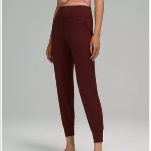LULULEMON- lululemon Align™ Jogger 28" size 8